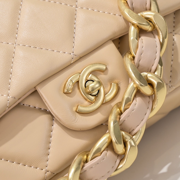 シャネルバッグ素材ディテール